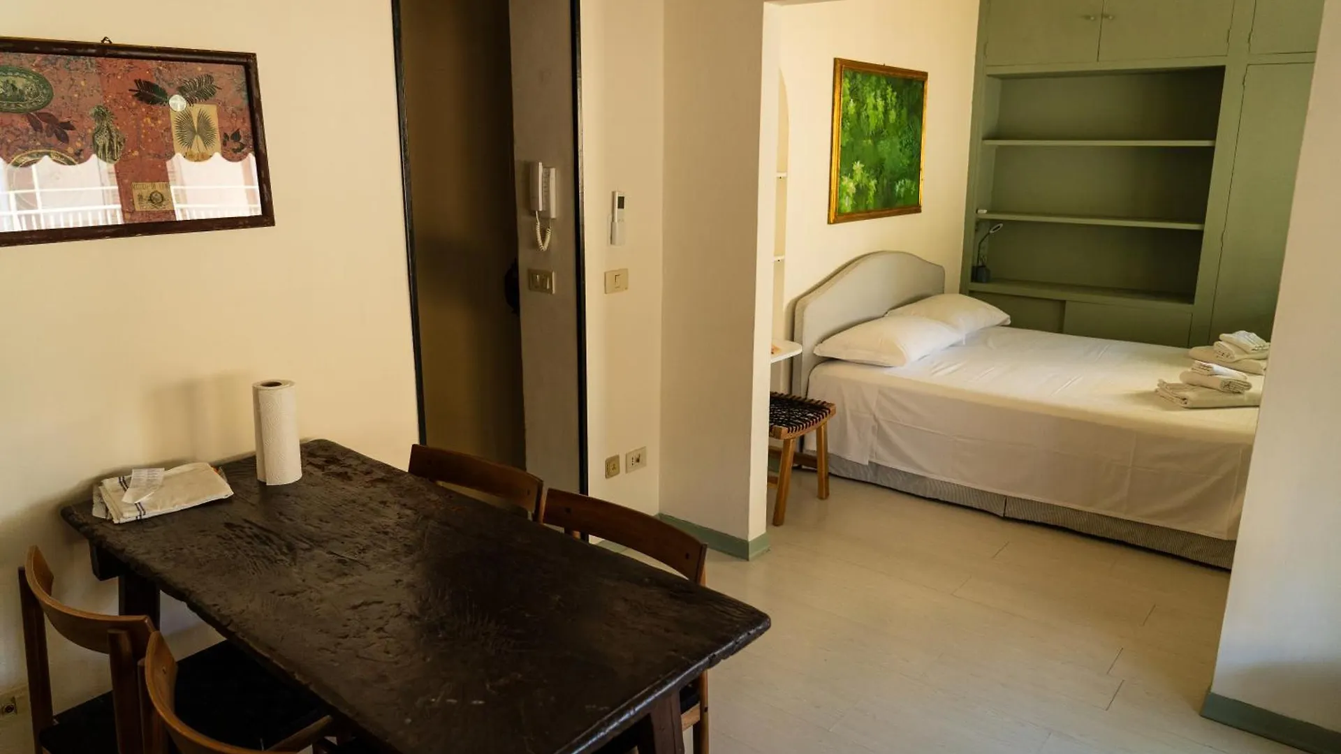Friendly & Small 1-Br Apt With Beautiful Terrace Флоренция